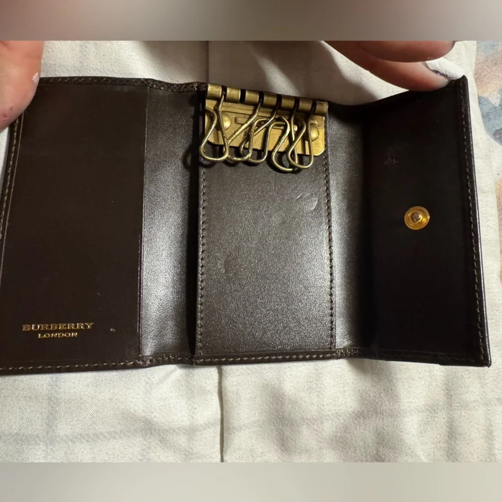 Burberry vintage key holder unisex